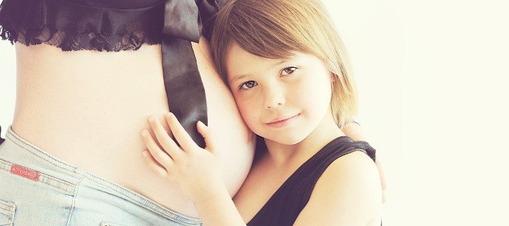 Neue Broschüre zu Mutterschutz und Elternzeit